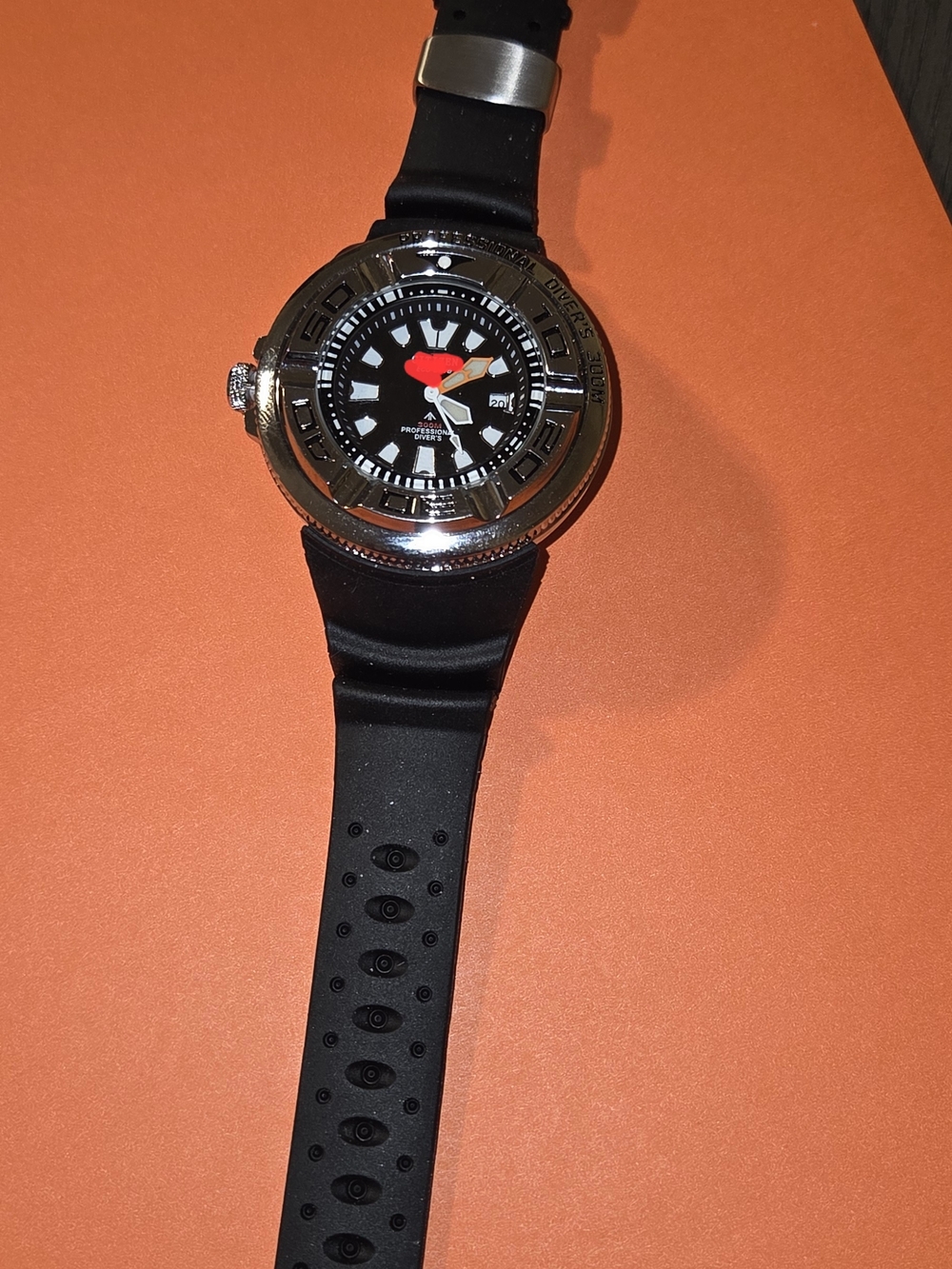 Diver Style Black Dial Stainless Bezel Rubber Strap Watch